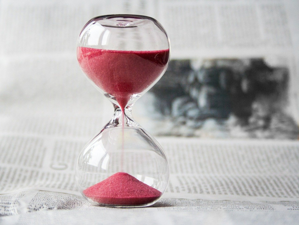 hourglass.jpg hourglass.jpg